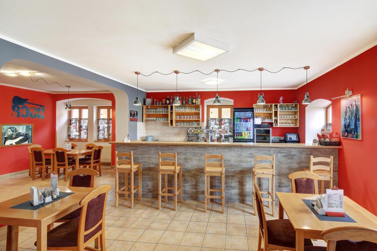 Penzion A Restaurace U Vladare Toužim Eksteriør billede